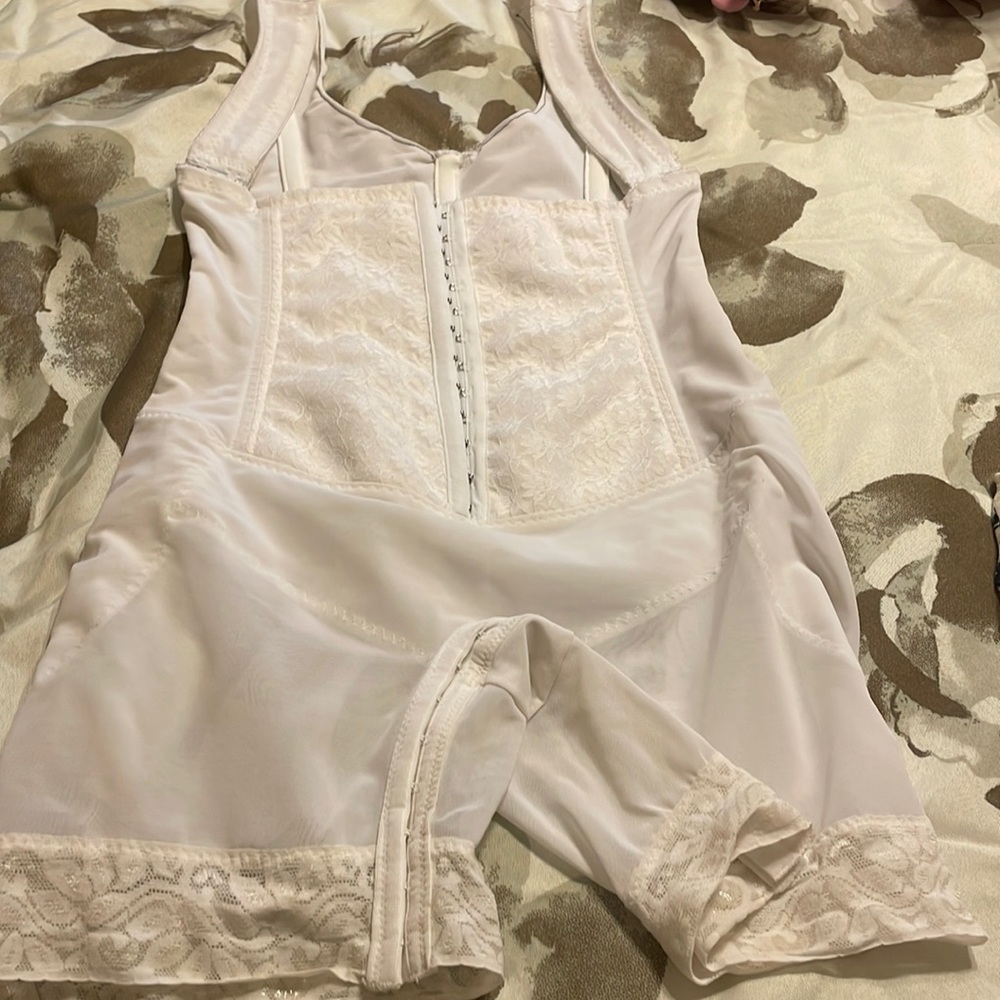 Ardyss corset and girdle
